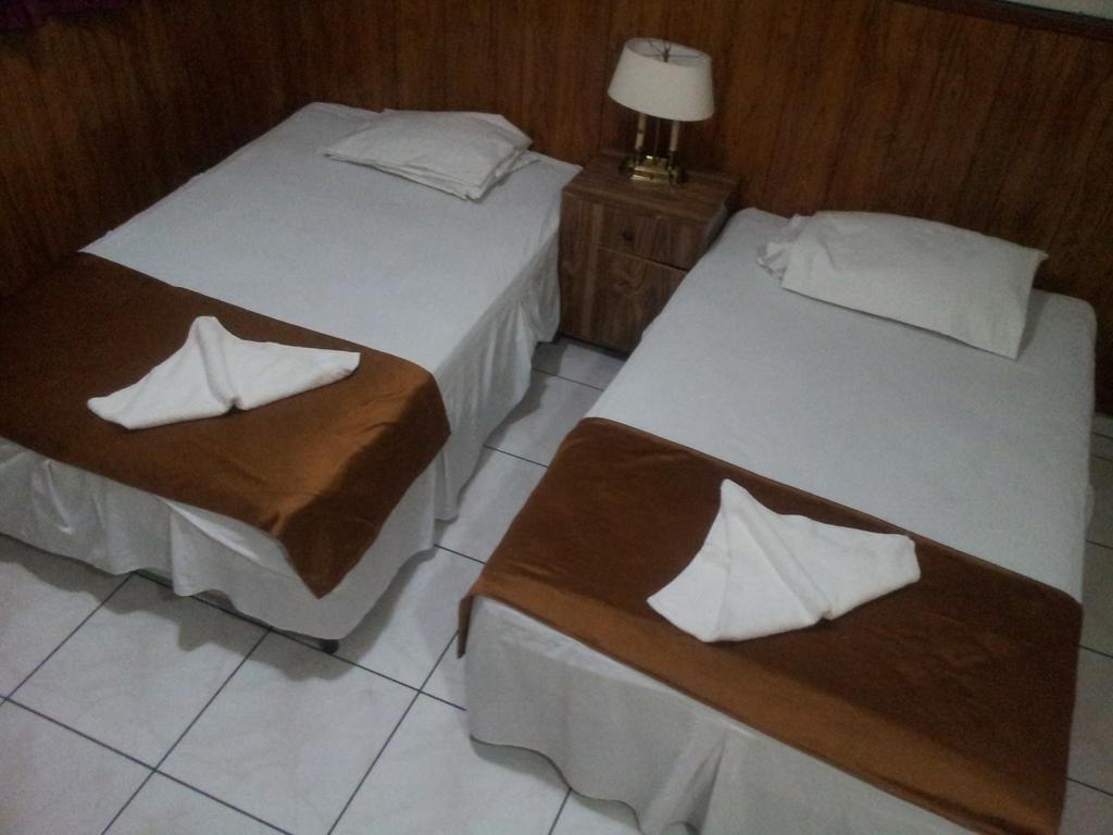 Hotel Manantiales El Salvador Сан-Сальвадор Номер фото