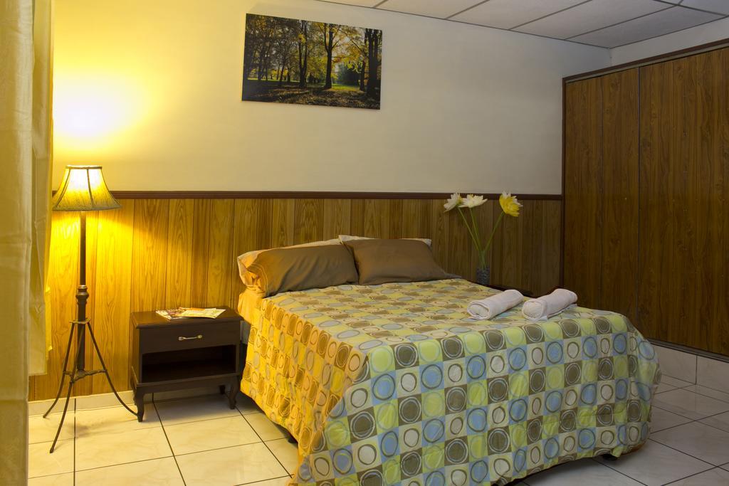 Hotel Manantiales El Salvador Сан-Сальвадор Экстерьер фото
